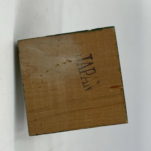 Seashell Figurine Folk Art Figure Miniature 1.75" Vintage Hand Crafted - Picture 6 of 6